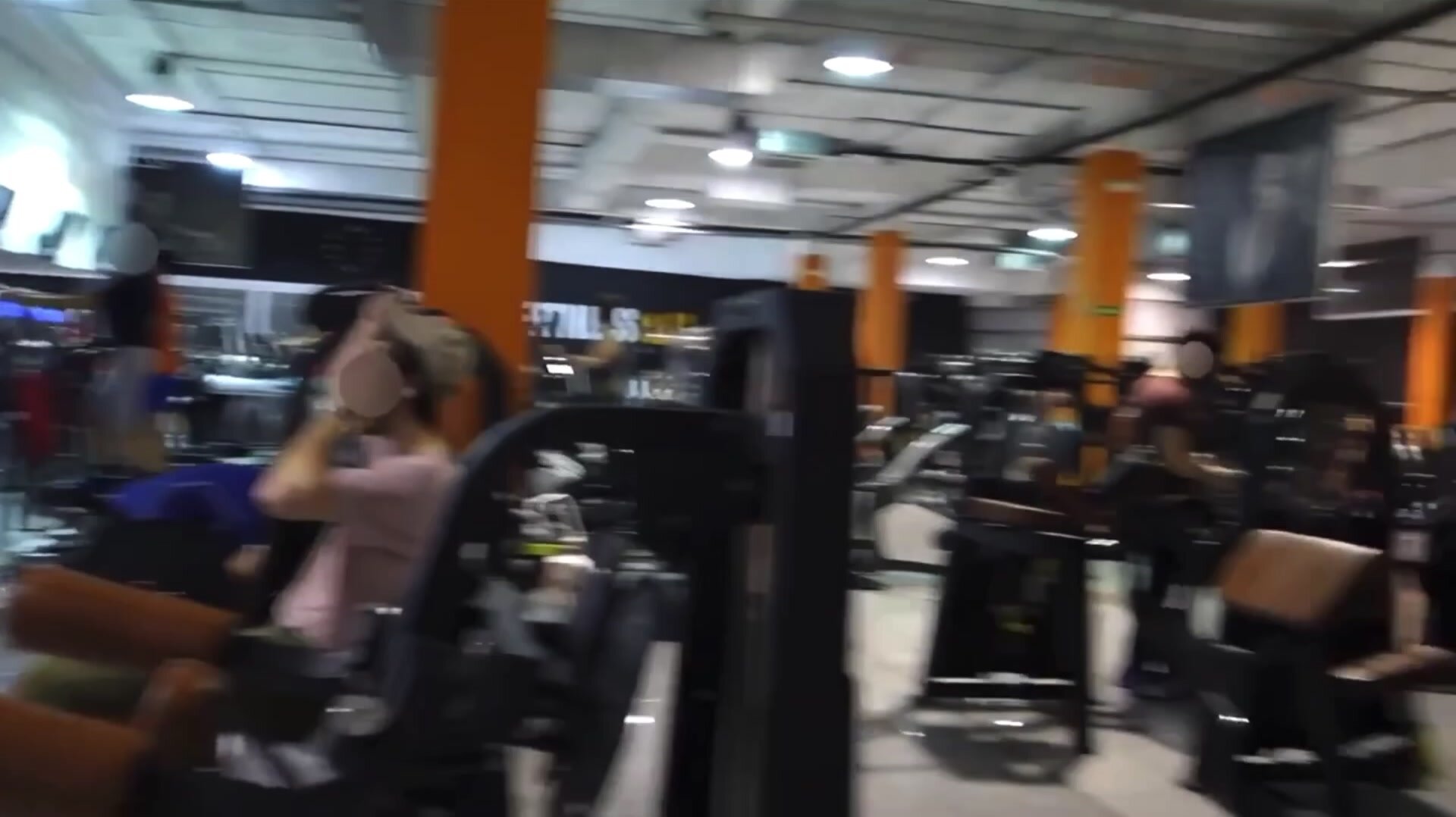 Littlesubgirl Plugs Her Asshole In The Gym