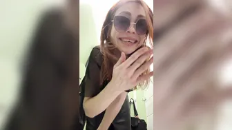 Golden_flower  in a changing room  Alisa_Beautiful kitsune-alice 2025-10-01