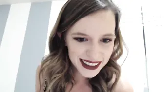 sharingtorirose  masturbates exhibit with Stimulated nipples