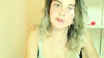 nadiastize  fucks herself in doggy style