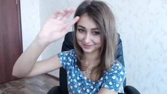 no_stringss  Fingering her pussy