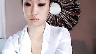 kemply  edgy slut gets down