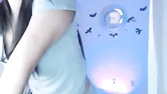 bunni  fucked her self by new dildo