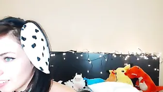 dawn_willow  Spreads Her Legs for fingering