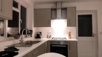 UK_CANDECE  a plenty extremities show