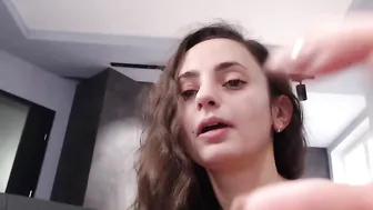 wowimma Naughty courtesan fucks with phallus