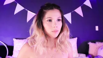 BeccaBirthday Beautiful ladies masturbate