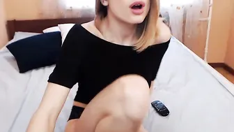 perfect_cutie Gorgeous young lady exposes intimate places