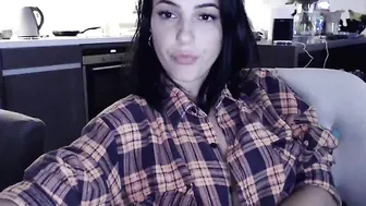 misskreazy Vicious female riding phallus