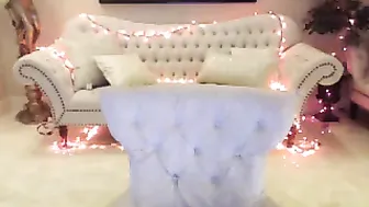 kendallkayden Sultry beauty fucks point with phallus