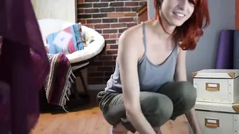 LIZMREOWS Test girl caresses vagina