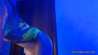 Armur Luxurious harlot poses in fr