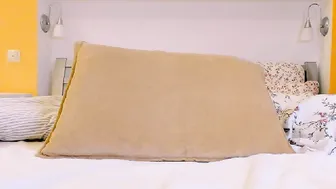 mimi_xxx Busty Babe Shows Forms