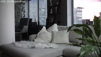 AspenRae_Tinder-Date attractive kling shows juicy shapes