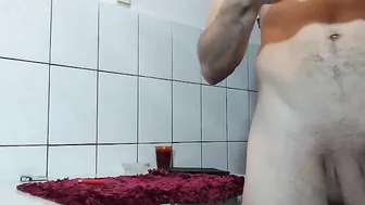 couplehardsex the stubborn stranger rubs himself with oil