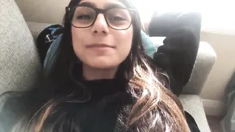 Mia Khalifa webcast 11.06.2019