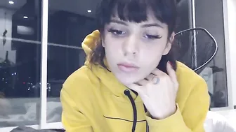 mariewana cute bitch bares shaved holes