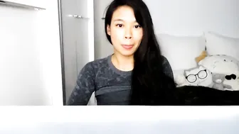 bubbletea charming babe poses nude in front of the webcam