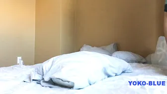 Yokoblue fucks herself on the sofa