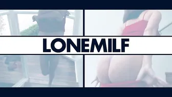 Mindi Mink beautiful lady shows gorgeous body