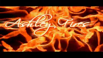 Ashley Fires webmodel - jerks off and fucks her holes