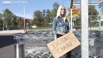 Lara-Cumkitten busty chick exposes her charms