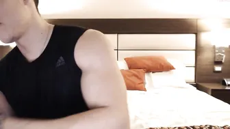 spartacozz solid  cam girl  penetrates both slits