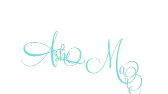 Ashe Maree shows pussy