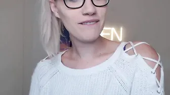 pawg_champ sweet blondie fucks with a toy