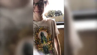 missbroadwayy  manyvids busty bitch posing naked