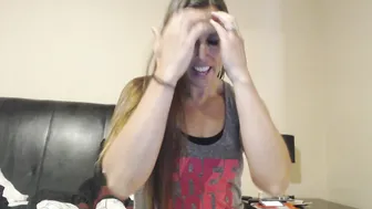 sinnamonsugar manyvids fingers in pussy