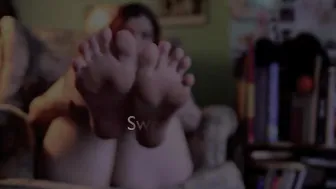 Freshie Juice manyvids playing with dildo