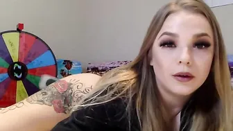 fetishpixie  manyvids cute babe rides a sex toy