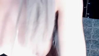 AnnaMolli manyvids top-notch model rubs big tits