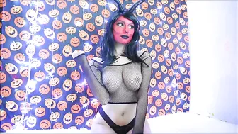 Nicole Eden manyvids old woman fucks herself with two toys in both holes