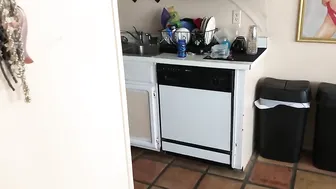 SirenSaintSin manyvids cute slut fucks pussy with dildos