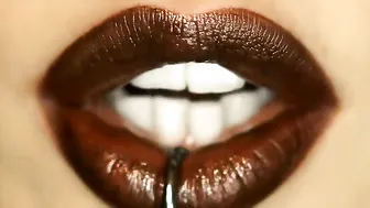 Lena Paul manyvids naughty bitches gently masturbate shaved pussies