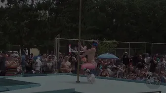 Daizha Morgann charming slut fucks both holes