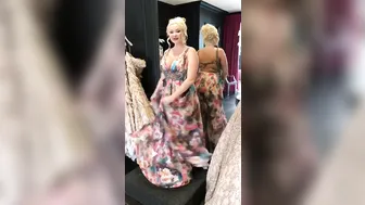 Summer Brielle videos [OnlyFans.com] cute posing in fries