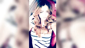 Sophie Dee nice lady massages vagina