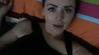 Sophie Dee girls finish with squirt