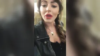 Sophie Dee hot handjob masturbating pussy