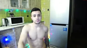 johnyobrian noble lady praises boobs