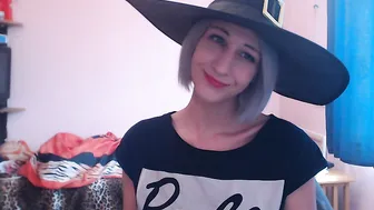 cuteblonde666 blowing balloons for halloween fun 2018 02 22 MhCADH