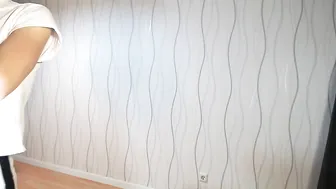 free_tiny ardent slut seduces with a huge ass