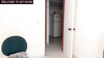 dahilig busty young lady caresses shaved cunt