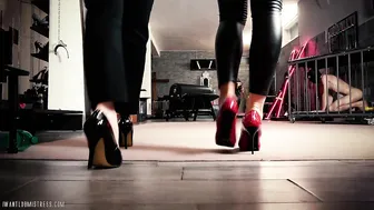 Goddess Isabel Blue Christmas Balls