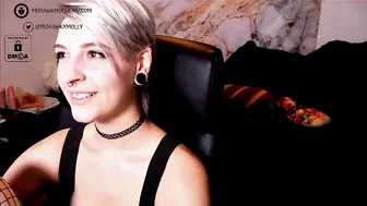 mohawkmolly 322_female_chaturbate