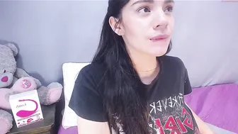 nahomy_pretty 935_female_chaturbate