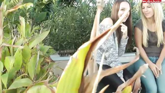 EvaLopezzz Dreisten Spanner im Park ??berrascht